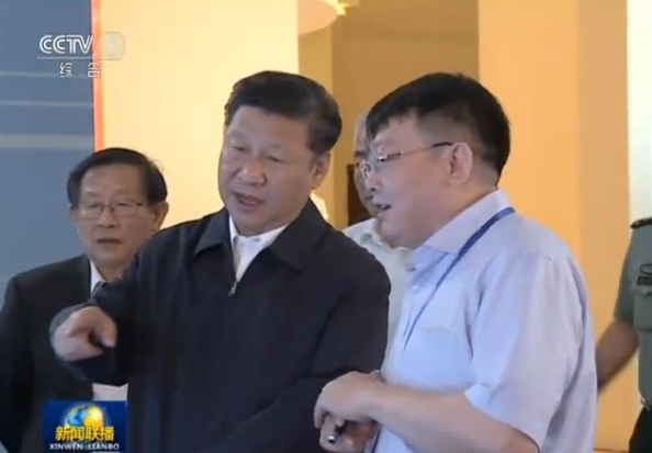 叶甜春总师向习主席先容集成电路装备与工艺专项在十二五时代取得的效果，，重点先容了尊龙凯时的CMP装备